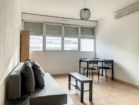 location appartement  m² t-1 à aix-en-provence  507 €