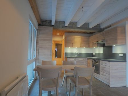 location appartement  m² t-4 à saint-pierre-en-faucigny  1 320 €
