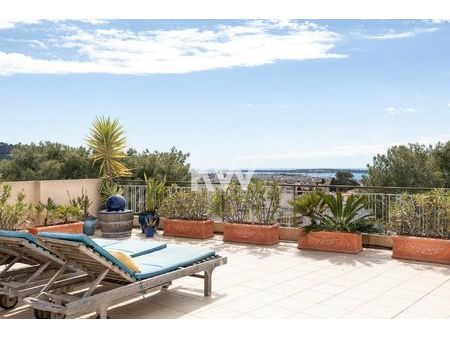 à vendre : villa sur le toit avec vue mer exceptionnelle - le