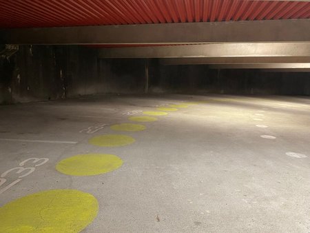 en vente garage-parking – 65 000 € |tourcoing