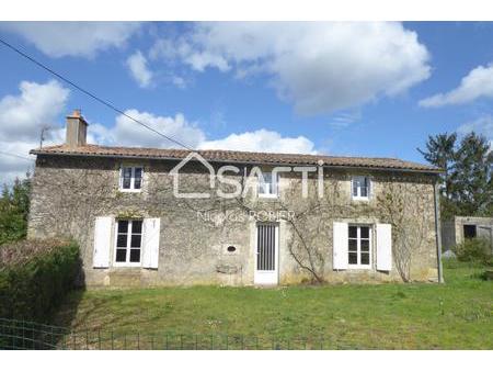 vente maison à françois (79260) : à vendre / 136m² françois