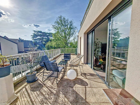 appartement t3  60m². tours nord christ roi coty  terrasse 32m²  vue degagee