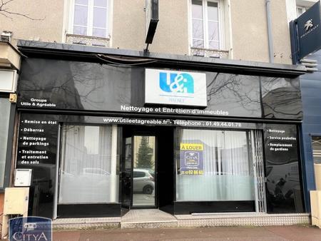 local commercial   153m² ges69040002-720