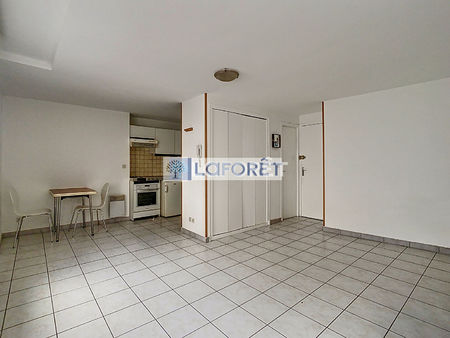 appartement 1 pièce  30m² 11501