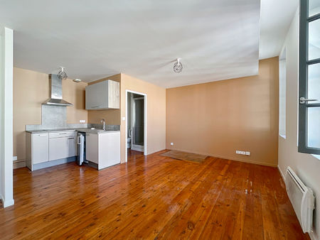 appartement 1 pièce  25m² 05940
