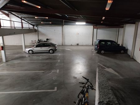 loue places de parking pour garorock