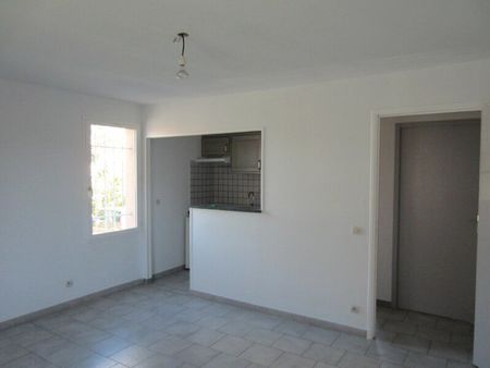 location appartement  40.89 m² t-2 à pertuis  610 €