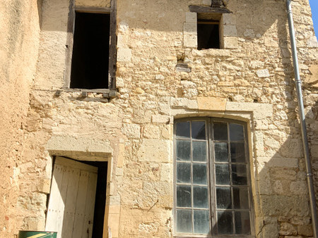 maison en pierre à rénover dans le centre historique de lectoure.