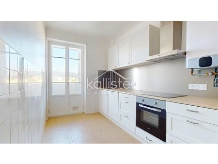 location appartement 3 pièces 83.05 m²