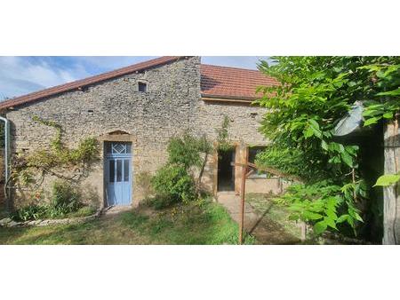 maison de village récemment restaurée située à proximité de cormatine cormatin