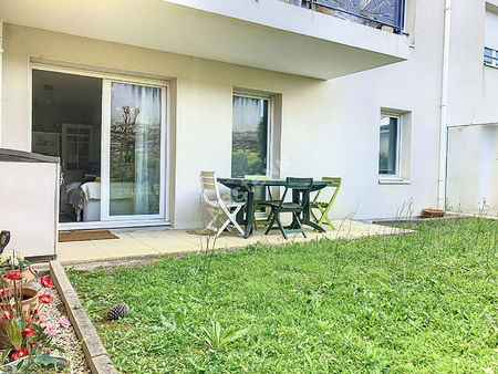 appartement t3 de 69 m² environ aux sables d'olonne avec terrasse et jardin privatif  gara