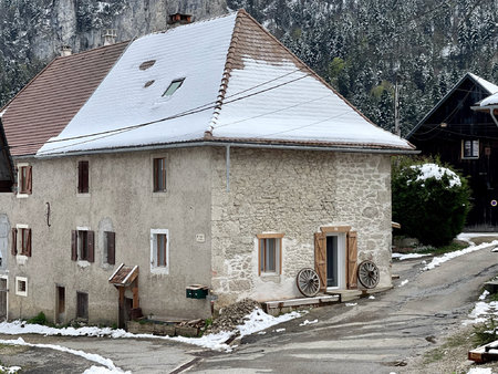 maison entièrement rénovée - 80 m2 - massif de la chartreuse