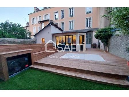 vente maison 9 pièces 250 m² laval (53000)