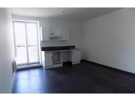 location appartement 2 pièces 39 m² bagnols-sur-cèze (30200)