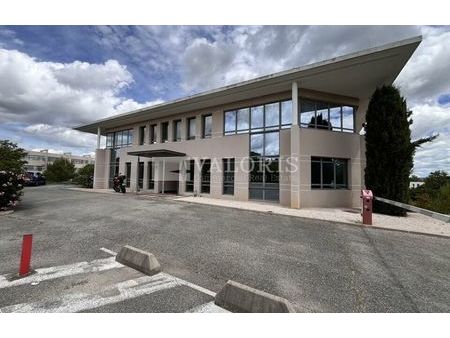 location bureau 75 m² aix-en-provence (13090)