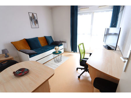 studio meublé en résidence étudiante - possibilité d'une place de parking sécurisée en sou