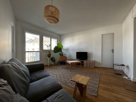location meublée appartement 1 pièce 93.23 m²