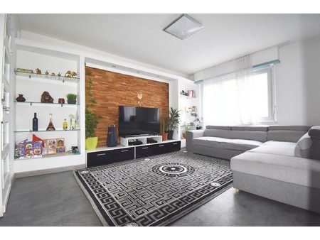 location appartement 4 pièces 80.75 m²
