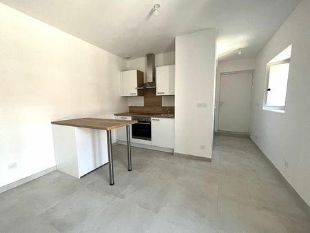 location appartement  m² t-1 à mâcon  390 €