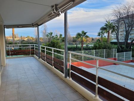 appartement t3 70 m2 avec terrasse de 30 m2 - residence marina park - mandelieu
