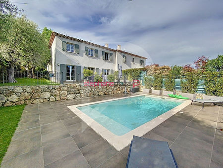 a vendre villa moderne 4 pièces avec piscine à mougins cabrières