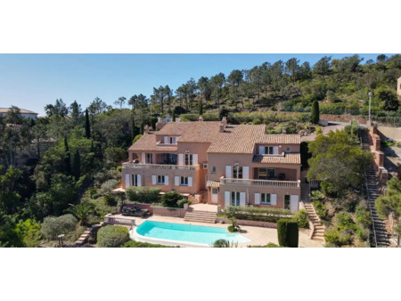 villa avec piscine et terrasse agay (83)