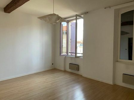 location appartement  92 m² t-4 à castres  520 €