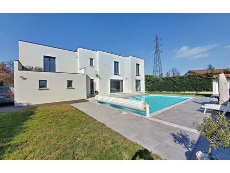 location maison 5 pièces 139 m² saint-chamond (42400)