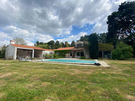vente maison piscine à saint-hilaire-de-riez (85270) : à vendre piscine / 193m² saint-hila