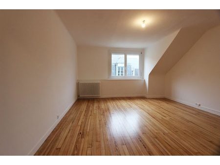 location appartement 3 pièces 81 m²