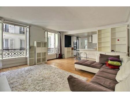 location appartement  69.56 m² t-4 à paris 7  2 890 €