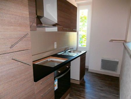location appartement  m² t-3 à terrasson-lavilledieu  525 €