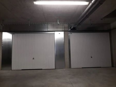 place parking garage sous terrain box sécurisé groupama stadium / ldlc arena