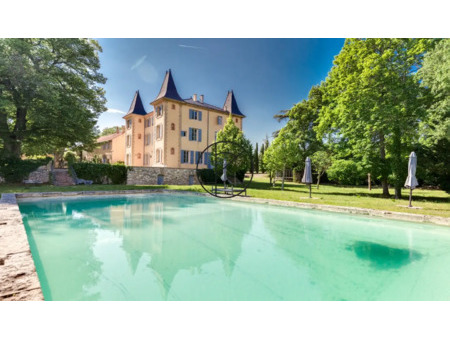 château en vente à puyricard : exclusivité. aix-en-provence. magnifique château provençal 