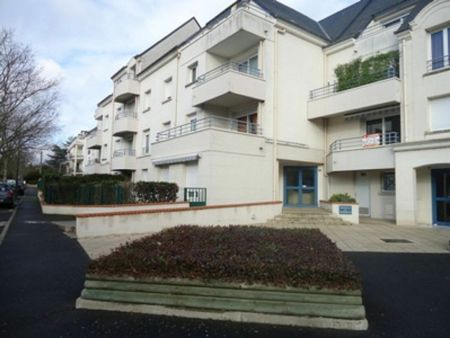 location appartement  m² t-1 à saint-cyr-sur-loire  425 €