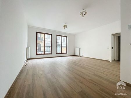 parvis à saint-gilles – magnifique appartement rénové 2 ch.!