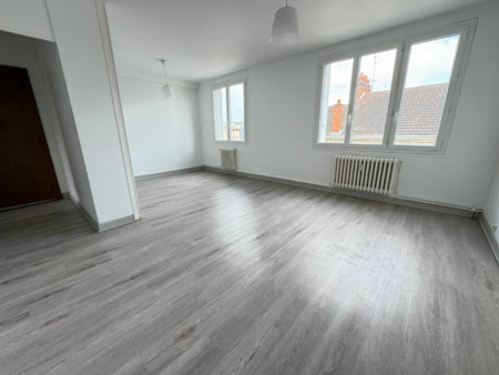 appartement montluçon 91.72 m² t-5 à vendre  45 000 €