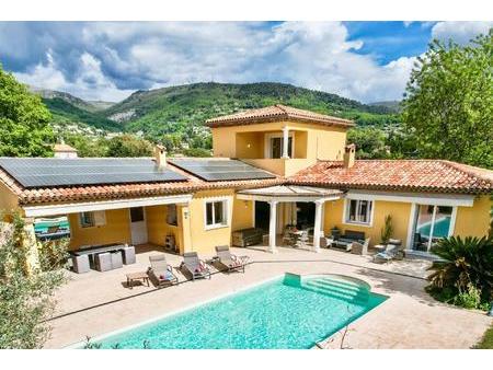 vente  villa de luxe avec piscine au calme  vence