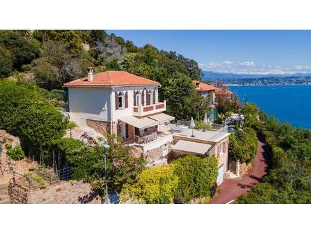 ravissante villa rénovée  située à th&eacute oule-sur-mer dans un quartier recherché  à...