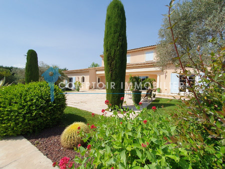 a vendre vaucluse (84) - orange : villa de prestige avec piscine sur plus de 6000 m2 de te