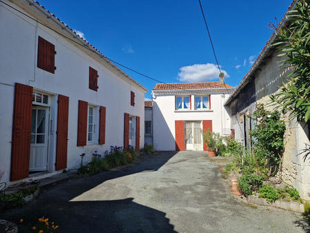 vente maison à saint-loup (17380) : à vendre / 148m² saint-loup