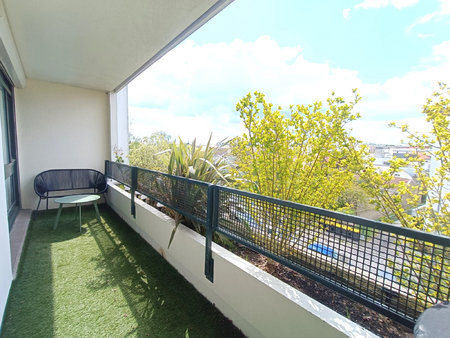 nantes - longchamp - t4 d'env. 84 m2 + balcon + parking