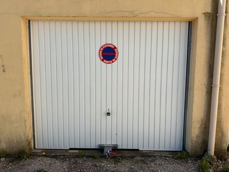 garage (box) sécurisé