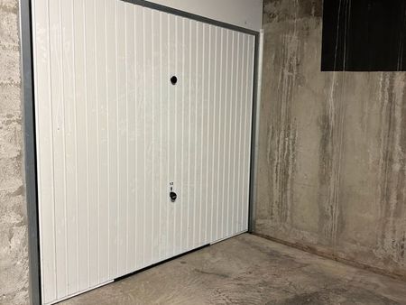 garage fermé sécurisé - cagnes val fleuri / vespins