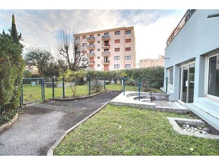 local 105 m² le cannet