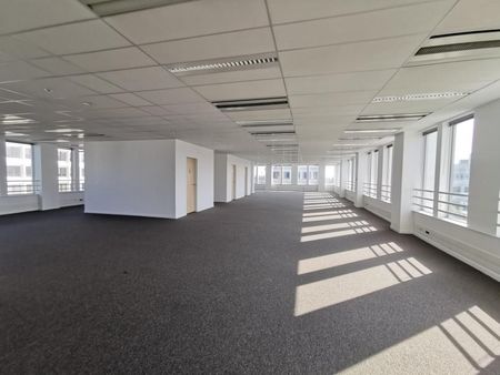 bureau 1 359 m²