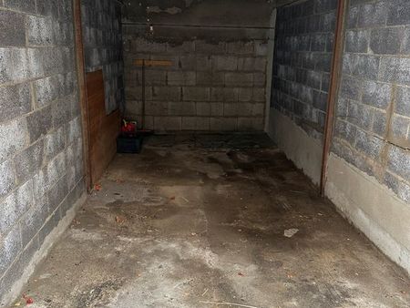 garage fermé de 14 m2