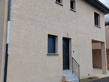 vend maison neuve de 94 m2 à saint martin d'hères ( village)