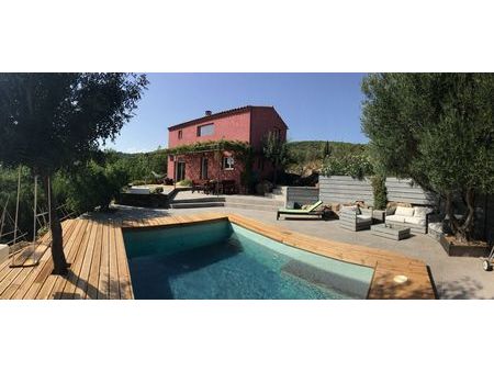 villa vue exceptionnelle  piscine  terrasse et jardin arboré