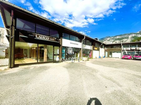 local commercial 120 m² crolles